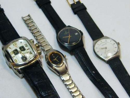 Lot of 4 Quartz watches - used - working