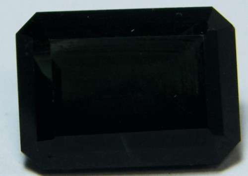 Deep dark green tourmaline of 6.3 carat - rectangular