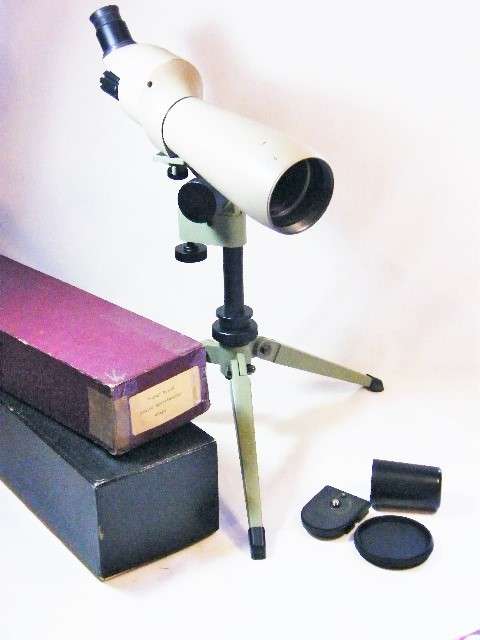 Lynx Angled spotting scope 60mm - 20 x LER - including Tasco tripod - excellent condition, in boxes