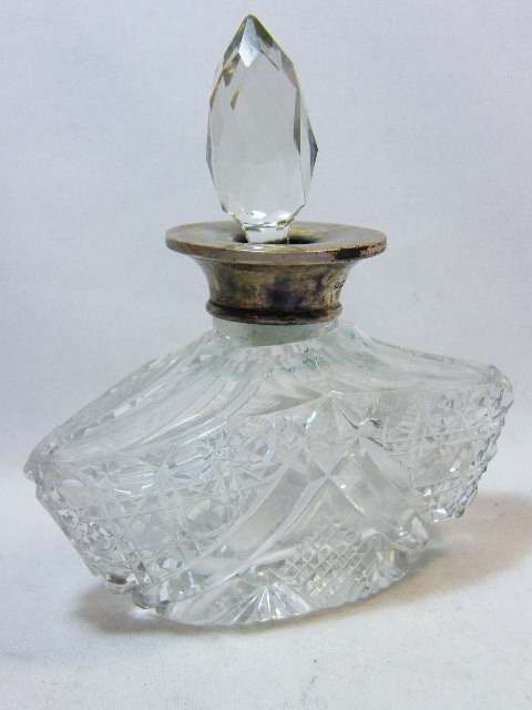 Vintage crystal inkwell with hallmarked sterling silver neck & glass stopper