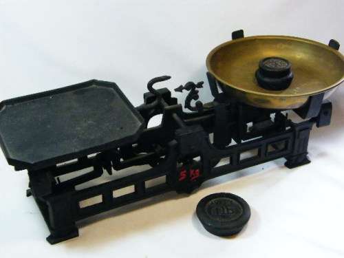 Antique 5kg Faith cast iron scale with brass bowl
