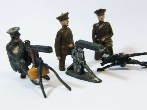 Lot of 3German lead soldiers with machine guns
