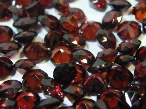 Lot of 72 carat of round 3mm to 3.7mm red garnets - sold at R40 per carat