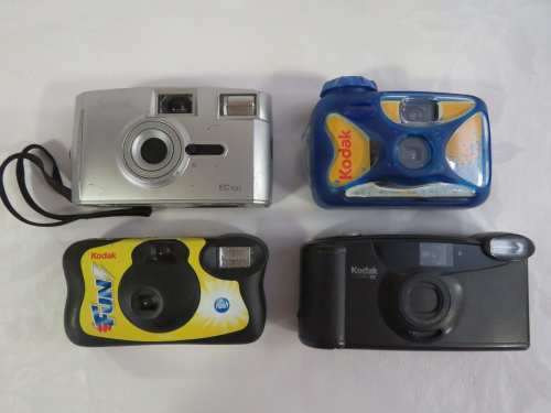 Lot of 4 Kodak compact cameras