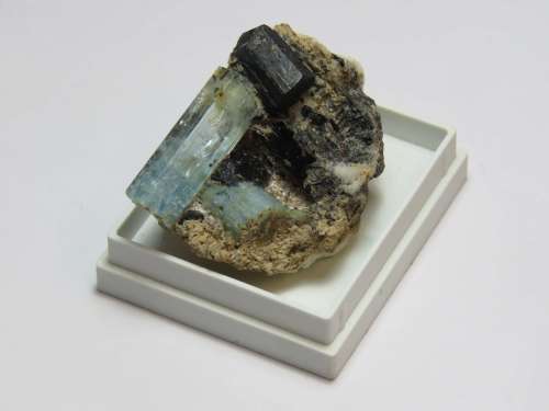 Small mineral specimen from Eronyo Namibia