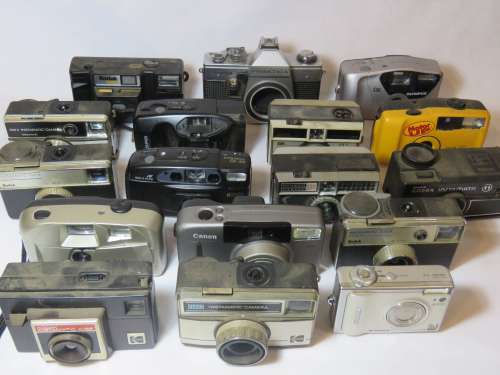 Lot of 17 cameras sold for one price - Some working, some not