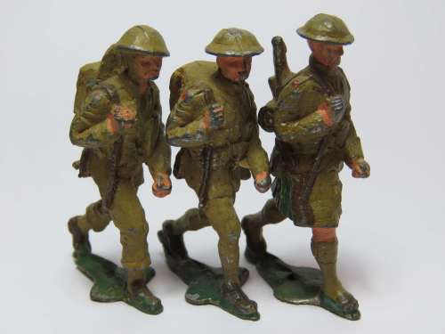 Lot of 3 vintage lead toy soldiers