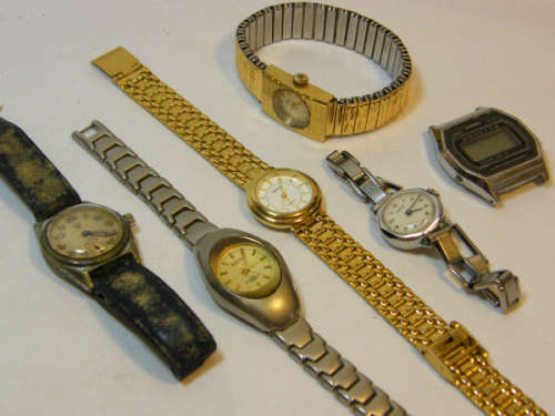 Lot of 6 vintage mechanical & quartz watches for spares - not working