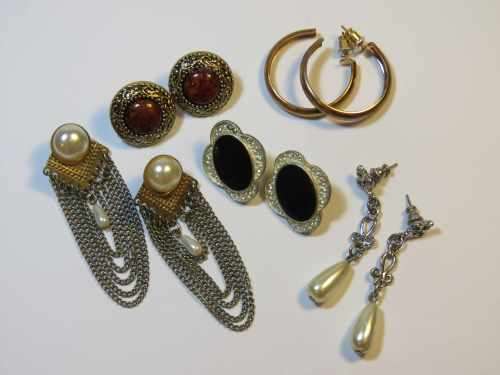 5 Pairs of vintage costume earrings