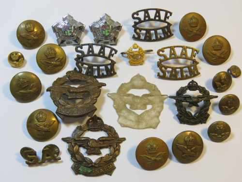 Lot of 24 Air Force badges and buttons