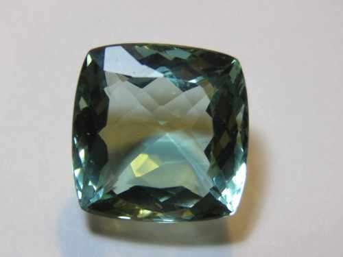 Blue Green Topaz of 27 carats - Top quality