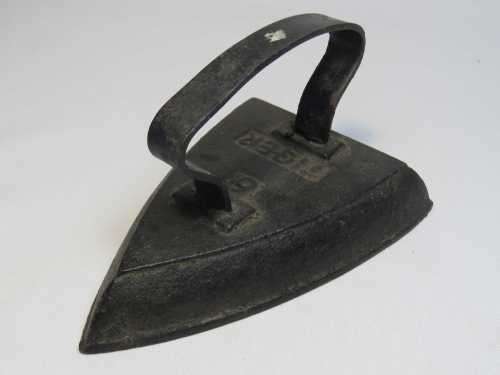Antique Tiger No.6 cast iron sad iron