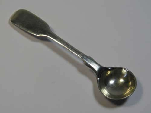 1879 Victorian silver condiment salt spoon - Weighs 4.7grams