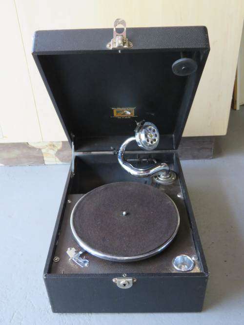 Vintage His Masters Voice portable gramophone - Working