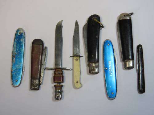 Lot of 8 pocket knives/ mini daggers - Some well used