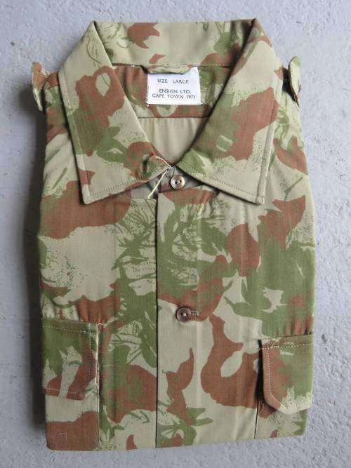 Koevoet Camo long sleeve shirt - Never used - Size large - Still folded