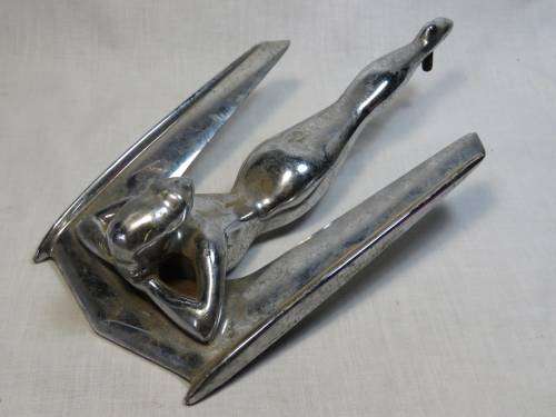 1953 Nash Rambler Petty hood ornament