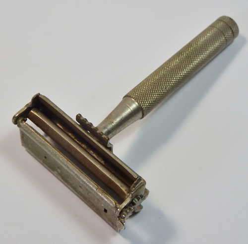 Vintage Valet safety razor