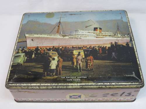 Union Castle mailship leaving Cape Town cookie tin