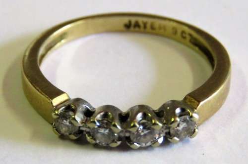 9K gold ring with 4 diamonds - Size N