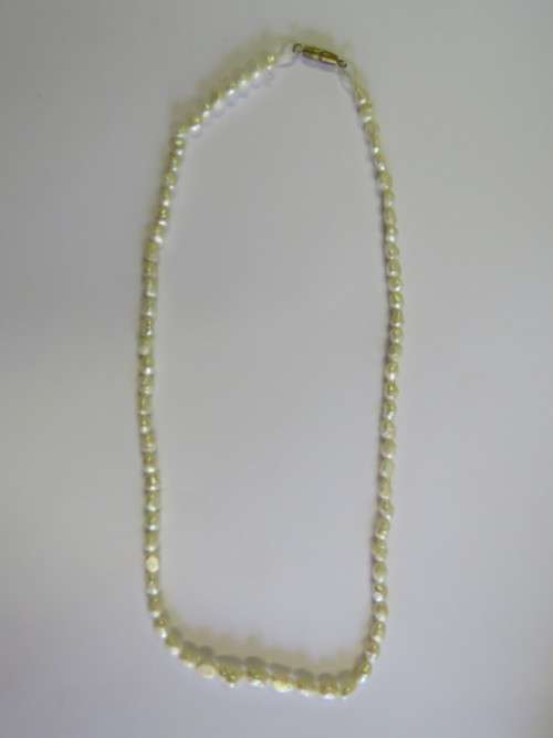 Vintage free form pearl necklace