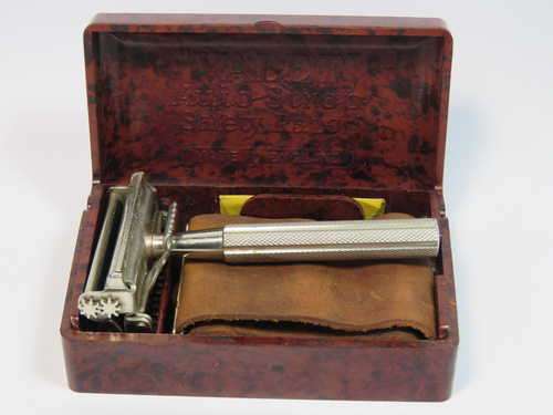 Vintage Valet safety razor with leather strap