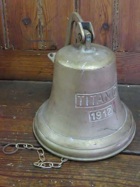 Vintage brass wall hanging bell marked Titanic 1912 - Size 19 cm Tall