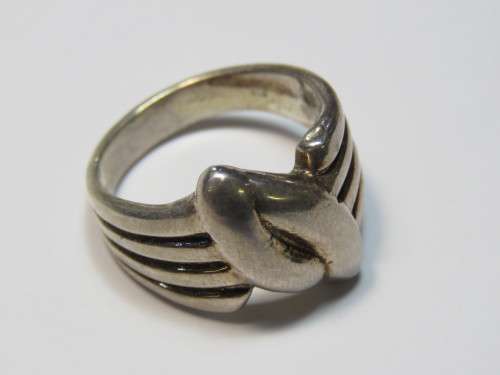 Sterling silver ring - 5.8grams - size O
