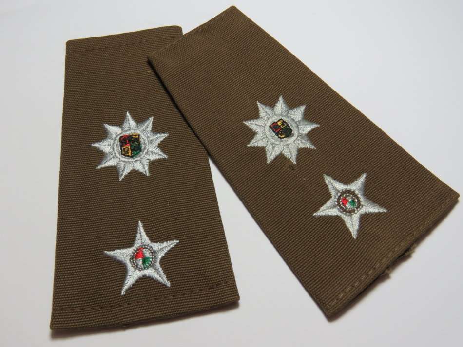 Pair of SANDF Lieutenant colonel rank epaulettes