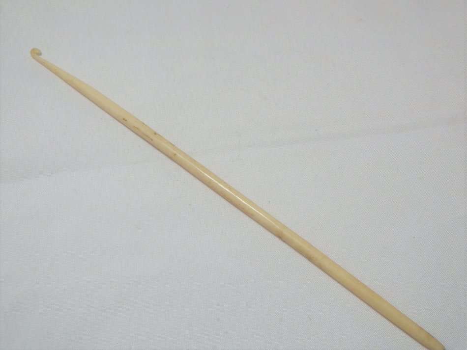 Antique crochet hook made from bone - size 18.3 cm