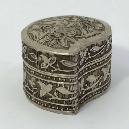 Small silver snuff box - No hallmarks visible - 14.2grams