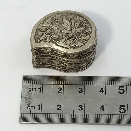 Small silver snuff box - No hallmarks visible - 14.2grams