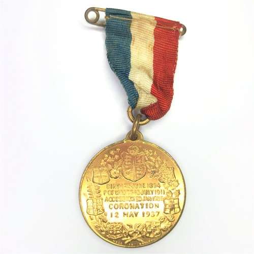 Coronation medal for king Edward the 8th with ribbon, excellent condition