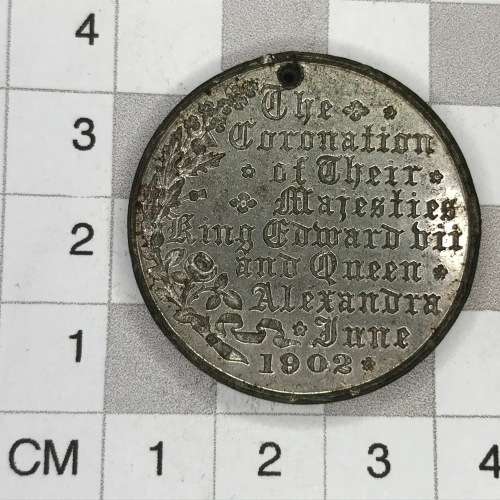 1902 Kind Edward 7 and Queen Alexandria coronation medallion - no ribbon
