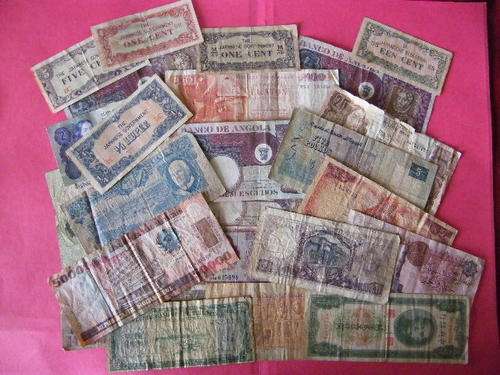 Lot of 25 old banknotes, some duplicates