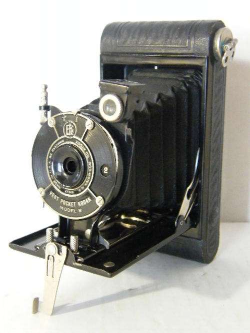 Vintage Vest pocket Kodak Model B fold out camera in excellent condition with bag
