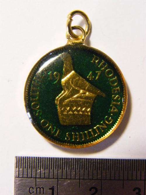 Rhodesia gilded 1947 Shilling pendant