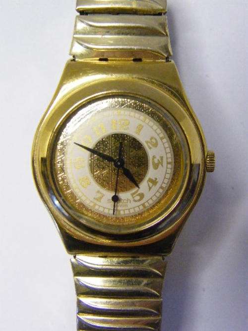 Swatch AG1995 Gold Color Ladies Watch - Working - Battery not included - as per photo