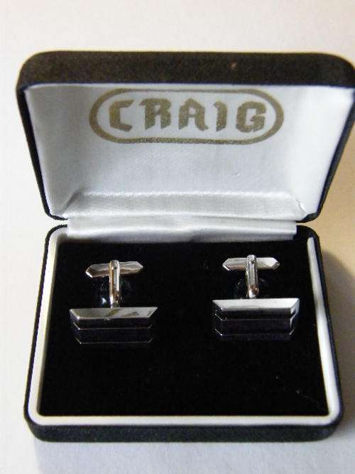 Pair of cufflinks in CRAIG box