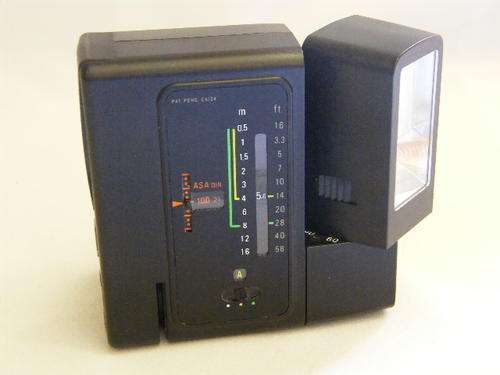 Sunpak Auto 124 Camera Flash in Original Box - Not Tested - as per photo