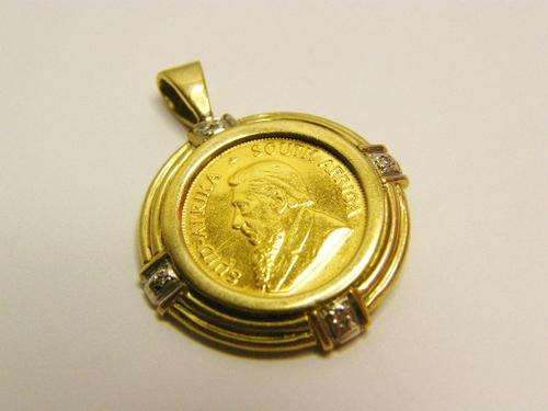1998 RSA 1/10 oz Kruger Rand in 9ct Pendant Mount with 4 very small diamonds - as per photo