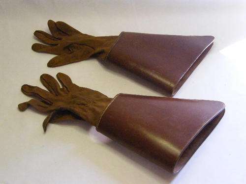 Pair of Despatch Rider Motorcycle Gloves - Leather with Sleeve Protectors - as per photo