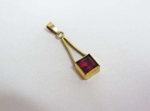 14kt Gold Filled Pendant with Pink Stone - @ CRAZY R1 Start