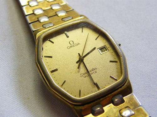 Omega Quartz mens watch for spares - no crown and runs to fast - as per photo