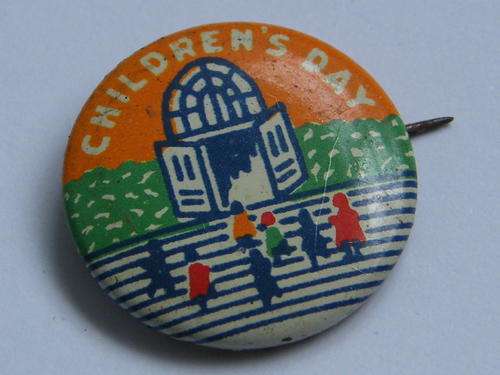 American children's day pin - vintage - as per photo