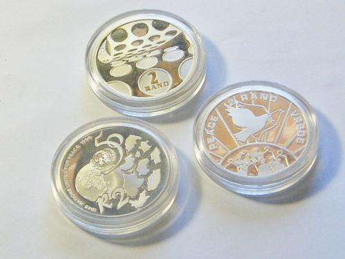 Lot of 3 silver R2 coins - 1992, 1993 & 1995 in original capsules - 3 ounces of silver -as per photo