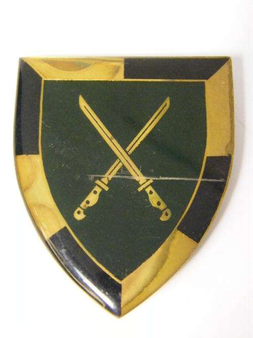 SA Infantry school metal shoulder flash - as per photo