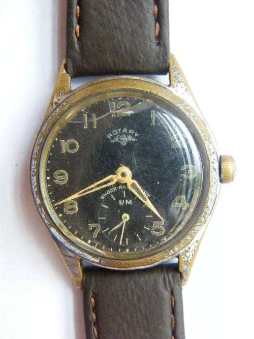 WW2 Rotary UM manual wind watch - working but needs a new glass - as per photo