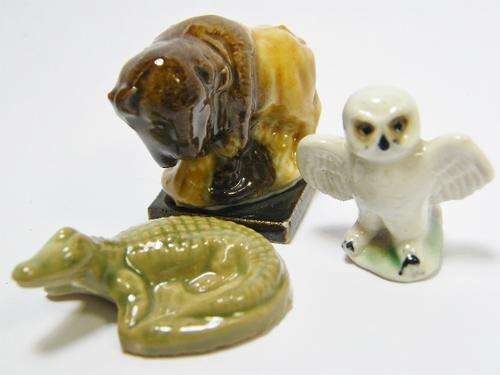 Lot of 3 WADE whimsies collectable figurines - as per photo