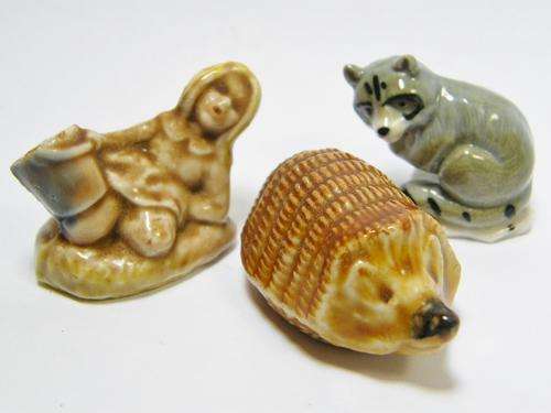 Lot of 3 WADE whimsies collectable figurines - as per photo